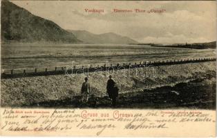 1901 Orsova, Vaskapu-szoros, Románia felé tekintve. Raichl Sándor junior kiadása / Eisernes Tor. Blick nach Rumänien / Portile de Fier / gorge, canal (kis szakadás / small tear)