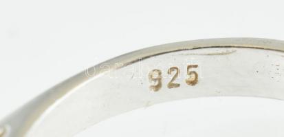 Ezüst(Ag) ékszerszett, nyaklánc medállal, fülbevalópár és gyűrű, jelzett, bruttó: 11,88 g