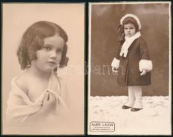 cca 1934 Kislányok műtermi portréja, 2 db fotólap Auer szegedi műterméből, 13,5×8,5 cm