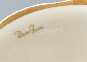 Patrizia Gucci, a világhírű divattervező dinasztia tagja tervezte Zsolnay salátástál. Kézzel festett...