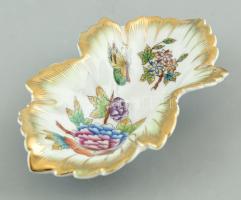 Herendi porcelán Viktória mintás leveles tálka, kézzel festett, jelzett, kis kopásnyomokkal, 14,5×8 cm