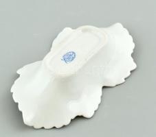 Herendi porcelán Viktória mintás leveles tálka, kézzel festett, jelzett, kis kopásnyomokkal, 14,5×8 ...