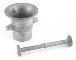 Alumínium mozsár törővel, kopásnyomokkal, m: 12 cm, h: 21,5 cm
