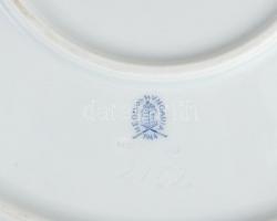 Herendi 1944 petrezselyem mintás hiányos étkészlet. 12db lapostányér, 1 db mártásos tál aljával, 3db...