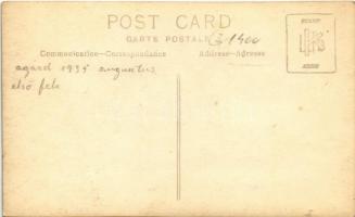 1935 Agárd, teniszek a villa kertjében. photo