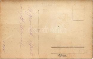 Első világháborús osztrák-magyar pionir katonák a front mögött dolgoznak, gerendák készítése / WWI K...