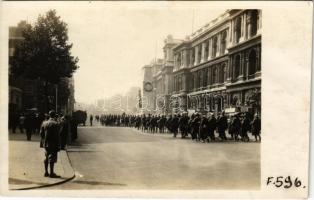 1929 London, Whitehall, Cenotaph war memorial. photo