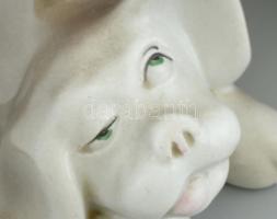 2 db porcelán kutya, kézzel festett, jelzett, kis kopásnyomokkal, h: 14 és 18 cm