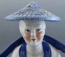 Kínai porcelán nő, kézzel festett, jelzés nélkül, kopásnyomokkal, m: 35 cm