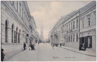 1908 Nyitra, Nitra; Vármegye utca, Nyitrai Hitelbank, Weigl A. üzlete. Fürst Sz. kiadása / street view, bank, shops