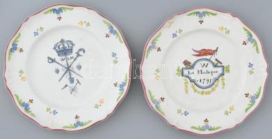 Saint-Amand francia kerámia tányér, 2 db, kézzel festett, jelzett, sérülésekkel, d: 24,5 cm