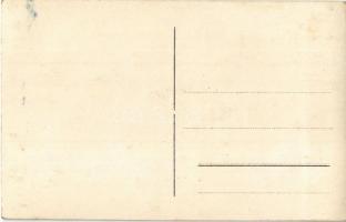 Mezőtárkány, Hősök szobra. photo