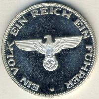 DN "Adolf Hitler" modern ezüstözött fém érem, fantáziakiadás T:PP