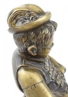 Németh 1937 jelzéssel: Vasárnap. Öntött bronz, márvány talpon. m:23cm