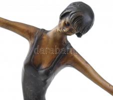 Pierre Chenet : Táncosnő. Öntött bronz. Jelzett. Utánöntés. m:34cm
