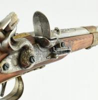 Antik pisztoly igényes gyűjtői replikája 50 cm