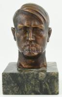 Adolf Hitler bronz fejszobra, márvány talapzaton. Jelzés nélkül 13 cm