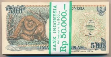 Indonézia 1992. 500R (100x) közte sorszámkövetők, eredeti banki kötegelővel T:I,I- Indonesia 1992. 500 Rupiah (100x) with some consecutive serials with original wrapper C:UNC,AU Krause P#128