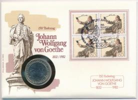 Német Szövetségi Köztársaság 1982D 5M Cu-Ni Johann Wolfgang von Goethe érme felbélyegzett borítékban T:1 Federal Republic Germany 1982D 5 Mark Cu-Ni Johann Wolfgang von Goethe coin in envelope with stamp and cancellation C:UNC