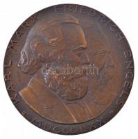 Szovjetunió DN &quot;Karl Marx - Friedrich Engels - MDCCCLXX / A párizsi kommün 1871&quot; Br emlékérem. Szign.: M. Manizer (Matvej Genrihovics Manyizer (1891-1966)) (70mm) T:1-,2 Soviet Union ND &quot;Karl Marx - Friedrich Engels - MDCCCLXX / Commvne de Paris 1871&quot; Br medallion. Sign: M. Manizer (Matvey Genrikhovich Manizer (1891-1966)) (70mm) C:AU,XF