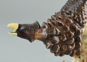 Herendi porcelán turul, kézzel festett, jelzett, erősen restauráltl, m: 33 cm