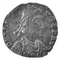 Római Birodalom / Trier / Arcadius 392-395. Siliqua Ag (0,81g) T:2 repedezett, patina Roman Empire / Trier / Arcadius 392-395. Siliqua Ag DN ARCADIVS P F AVG / VIRTVS ROMANORVM - TRPS (0,81g) C:XF cracked, patina RIC IX 106b