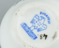 Aquincum porcelán mini csésze + jelzés nélküli figura. Kézzel festett, hibátlan. 3 cm, 9 cm