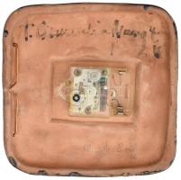 Iparművész mázas kerámia fali óra, jelzett, kis karcolásokkal, mázhibával, hibás modern óraszerkezet...