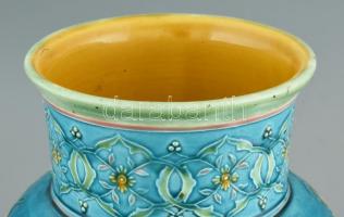 Schütz Cilli fajansz váza. Kézzel festett, jelzett, hibátlan, 30,5 cm