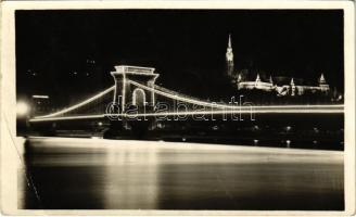1949 Budapest, a kivilágított Széchenyi Lánchíd este (EB)
