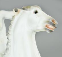 Herendi Tertia nagyméretű amazon, Lőte Éva tervei alapján készült, színesen festett porcelán figura....