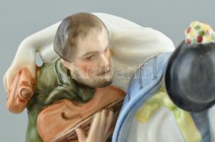 Herendi Tertia táncoló juhászok, kézzel festett porcelán, jelzett, kopásnyomokkal, egyik derekánál a...