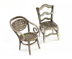 Ezüst(Ag) mini székek, 3 db különféle, az egyik jelzett, nettó: 24,6 g + 1 db mini fém szék