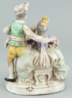 Német rokokó jelenetes porcelán, jelzett, kopott, m: 22cm
