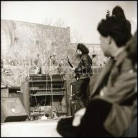 1982 A Korál együttes fellépése, Menesdorfer Lajos (1941-2005) budapesti fotóművész hagyatékából, 33...