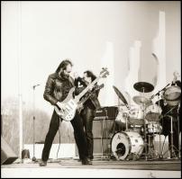 1982 A Korál együttes fellépése, Menesdorfer Lajos (1941-2005) budapesti fotóművész hagyatékából, 33...