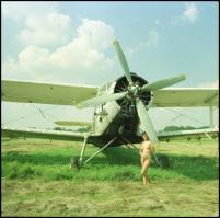 1997 Valóra vált álom: a repülőgép utaskísérője, Menesdorfer Lajos (1941-2005) budapesti fotóművész ...