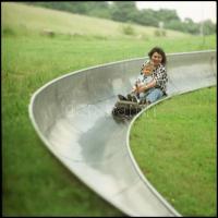 Menesdorfer Lajos (1941-2005) budapesti fotóművész hagyatékából, 21 db vintage NEGATÍV sokféle témár...