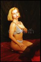 cca 1989 Szexis hölgyek fehérneműben és/vagy anélkül, 7 db vintage NEGATÍV és/vagy DIAPOZITÍV felvét...