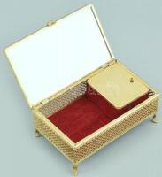 Zenélő fém ékszeres dobozka, kopott, 8x12x5cm