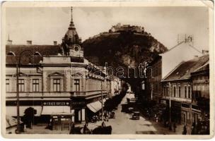 Déva, Mária királyné utca, Orient szálloda, vár, Hirsch testvérek üzlete / Strada Regina Maria cu Cetatea / street view, hotel, shops, castle (EK)