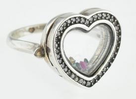 Ezüst (Ag) szívecskés gyűrű, Pandora jelzéssel, méret: 54, bruttó: 8,06 g