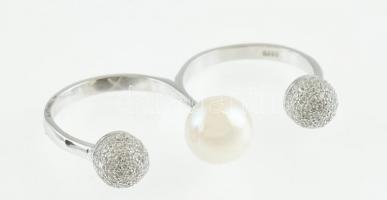 Ezüst (Ag) dupla gyűrű tenyésztett gyönggyel, jelzett, méret: 55-56, bruttó: 4,8 g