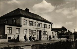 Szakolca, Skalica; utca / street view