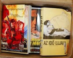 20 darab műsoros VHS-kazetta, benne krimik, akciófilmek sztár színészekkel