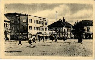 1939 Érsekújvár, Nové Zámky; Fő tér, Népbank, Általános Hitelbank, üzletek / main square, bank, shops (EK)