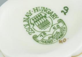 Zsolnay pillangó mintás mokkás / kávés készlet és 6 db süteményes tányér. Hat személyes. Kézzel fest...