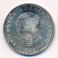 1992. 200Ft Ag "Veszélyeztetett állatvilág - Gólya" műanyag tokban, tanúsítvánnyal T:1- (e...