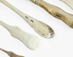 Ezüst (Ag) vegyes evőeszközök és 1 db alpakka késbak, részben jelzett, bruttó: 327g