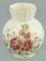 Zsolnay virágmintás porcelán váza, kézzel festett, jelzett, kis kopásnyomokkal, m: 12,5 cm